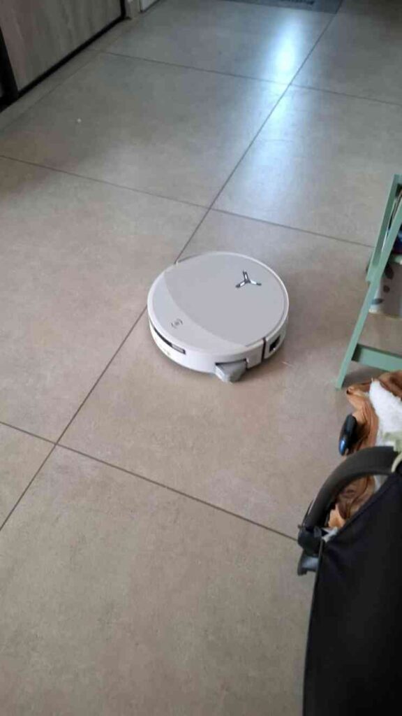 ECOVACS DEEBOT T90 OMNI